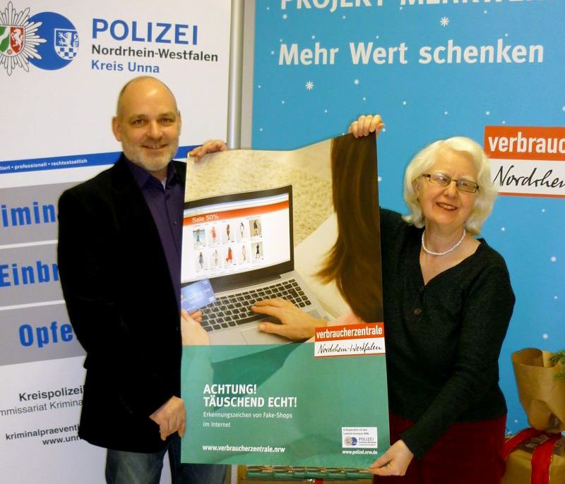 Andreas Kaltenberg (KP/O) und Elvira Roth (Verbraucherzentrale Kamen)