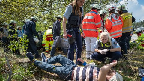 Die Schülerinnen und Schüler des StiWL spielen am Simulationstag die Opfer.